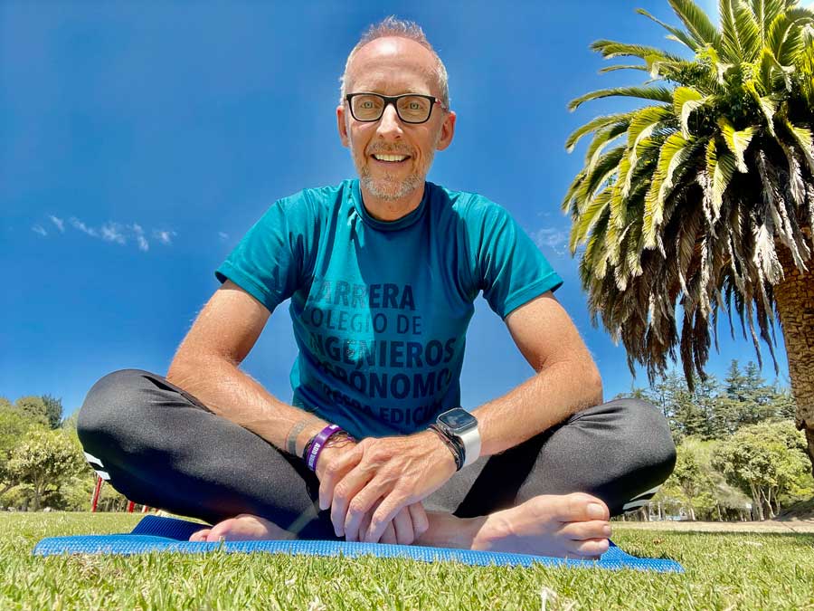 mike-gingerich-live-it-well-outside-yoga-mat-
